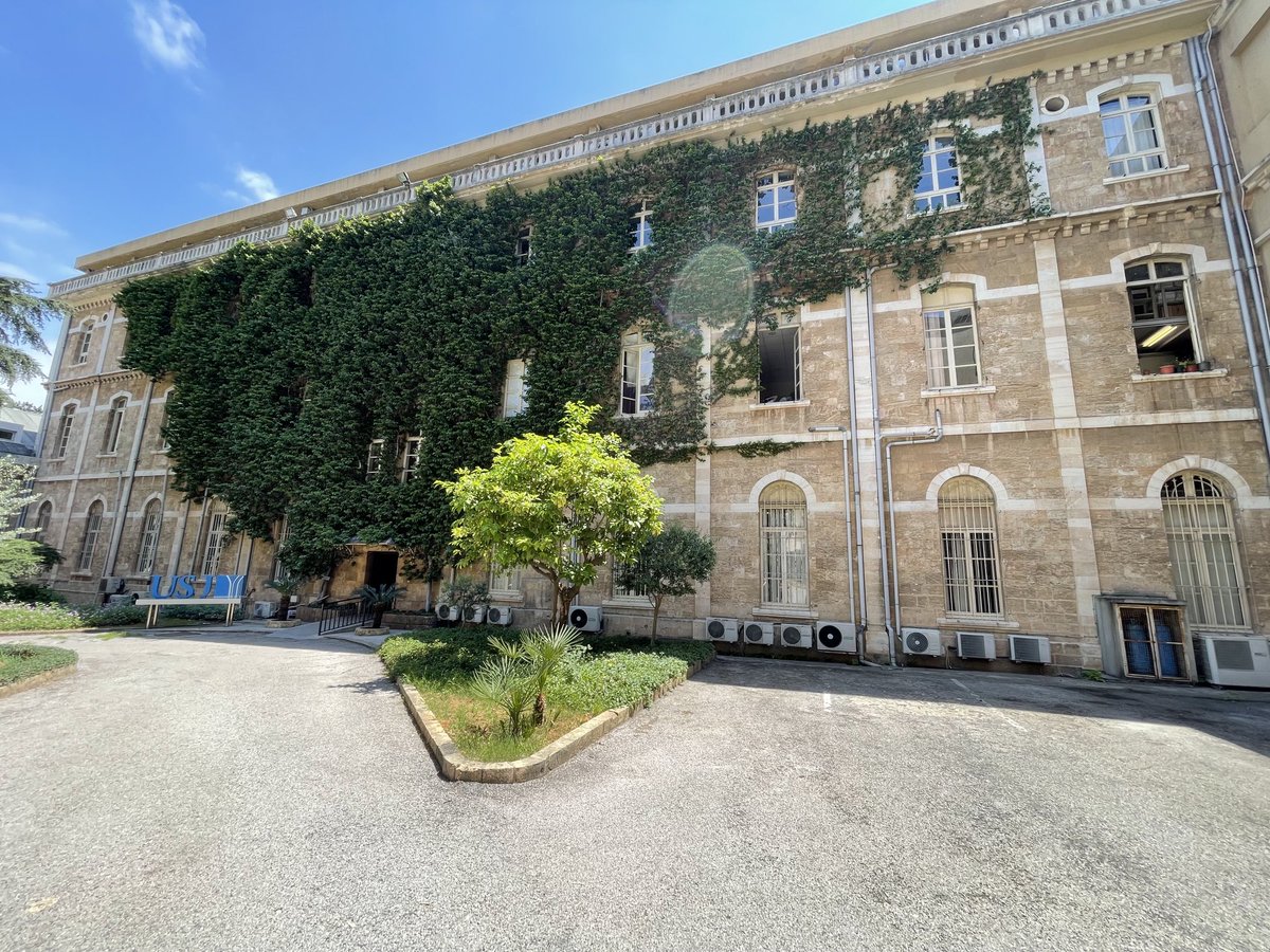 wrachidi's tweet photo. Visite du campus santé l’université Saint Joseph à beyrouth ⁦@USJLiban⁩ ⁦@SanteUga⁩ ⁦@Seve_Michel⁩ ⁦@UGrenobleAlpes⁩ et discussion pour des collaborations dans le domaine pharmaceutique https://t.co/Cevi5T0ObY