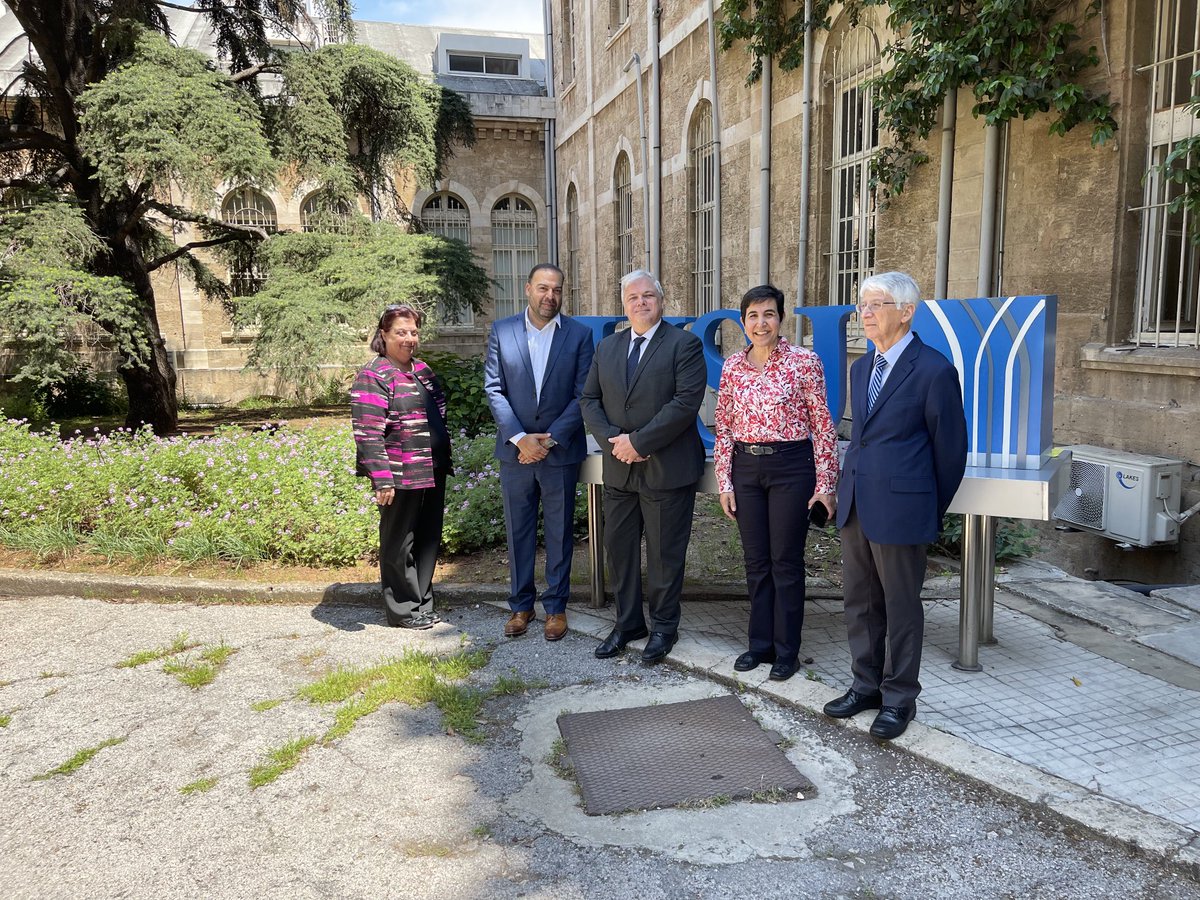 wrachidi's tweet photo. Visite du campus santé l’université Saint Joseph à beyrouth ⁦@USJLiban⁩ ⁦@SanteUga⁩ ⁦@Seve_Michel⁩ ⁦@UGrenobleAlpes⁩ et discussion pour des collaborations dans le domaine pharmaceutique https://t.co/Cevi5T0ObY