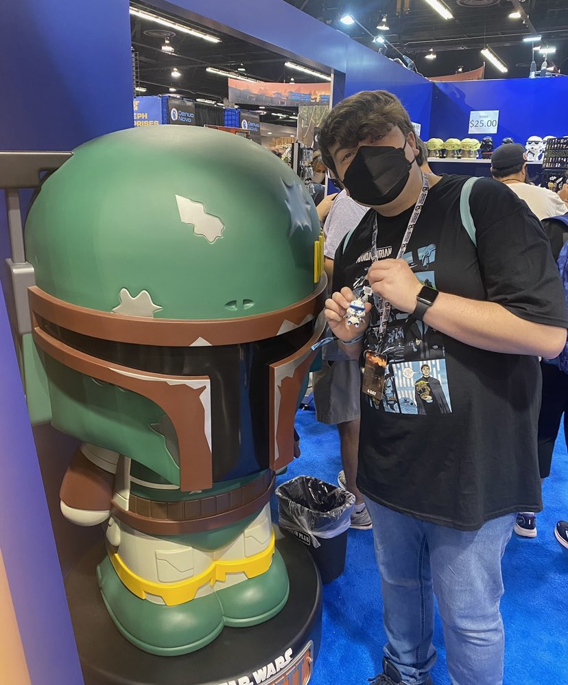 mythostormYT's tweet photo. Hello there! My name’s Erick (he/him) I’m a big nerd for many things, and the biggest ones are Star Wars, How to Train Your Dragon, and LEGO, but I’ll talk about anything I enjoy! I look at everything with as much positivity as possible to find the coolest parts of every story! https://t.co/224bGgtjoU