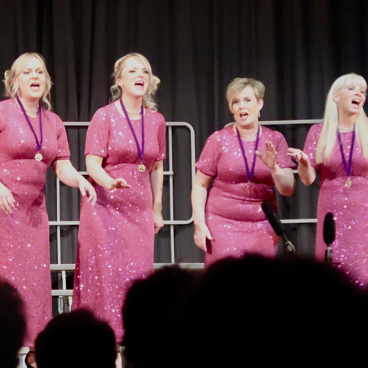 Here we are singing one of the favourites from Saturday night, <a href="/jonbonjovi/">Jon Bon Jovi</a> ‘s Livin’ on a Prayer! It’s one ours too! 🇺🇸🏅🎉🙌🏼😘 Jon we’re USA bound in July if you fancy a sing! 🤪 #roastointernational #firstfemales #champs #UKchamps  🏅