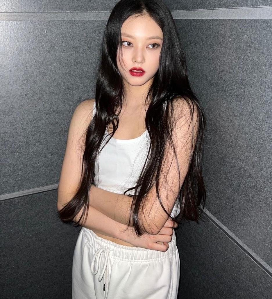 haerinpicss's tweet photo. IT GIRL KANG HAERIN https://t.co/yvdbqqoTvW