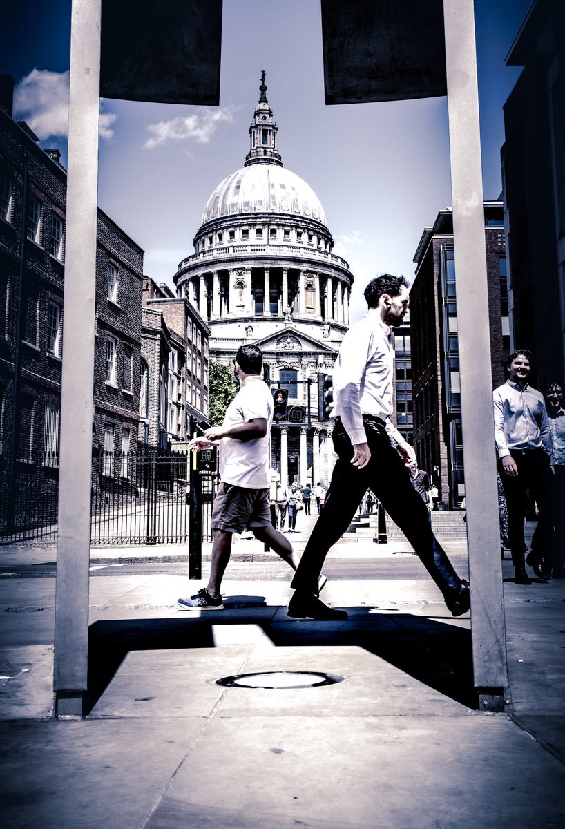 CandidBystand73's tweet photo. St.Paul’s, London.  One of my favourite cities for exploring and capturing the sites. What’s your favourite city?#urban_addicts
#urbanandstreet @ThePhotoHour 
#capitalshooters
#streetframez
#streetactivity
#streetmobs
#streetweekly
#streetleaks
#rawurbanshots
@streetphotofdn https://t.co/AWcWVmQ3R5