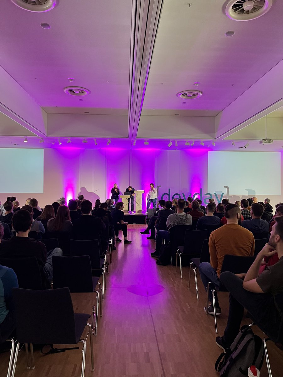 Was ein Tag! Der Dev Day 23 gestern war ein voller Erfolg! Wir haben uns über die über 400 Teilnehmenden sehr gefreut und hoffen alle hatten einen lehrreichen und guten Tag!