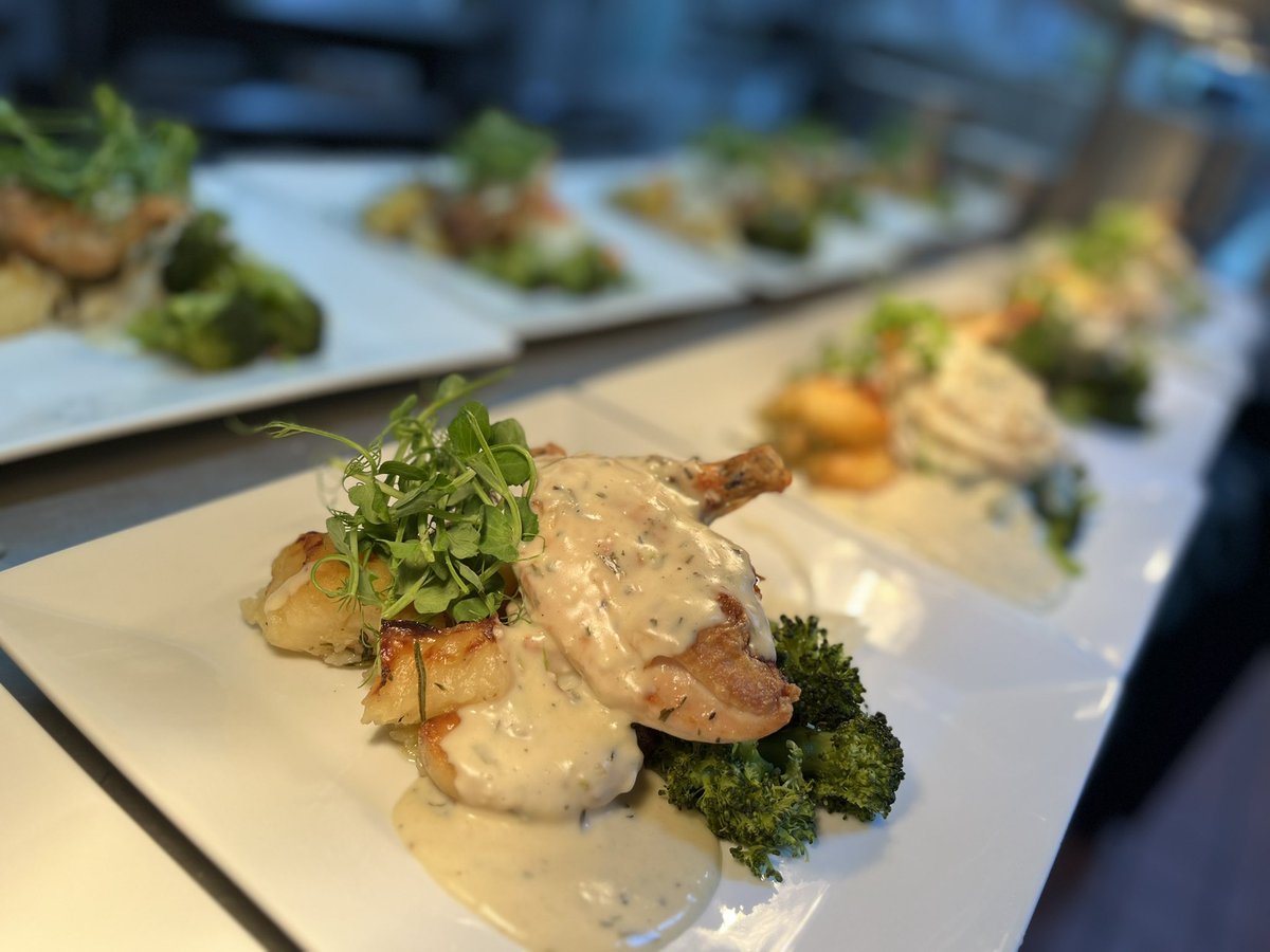 mousebrimstage's tweet photo. Three course set menu yesterday for a lovely intimate wedding in our chapel. We hire out the chapel, the conservatory and a number of different sections of our site in order for our guest to get the most out of the day! Get in touch today to hear about our VENUE HIRE ⭐️⭐️⭐️⭐️⭐️ https://t.co/ENcO0HFhhK