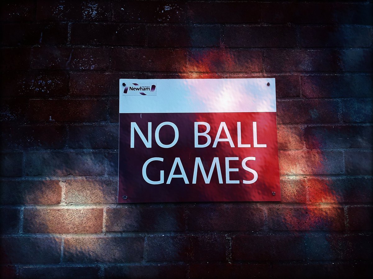 LondonMrsM's tweet photo. They kidding #BallGame are always more #exciting in #Sharea 💁🏻♀️⛔️⚽️🛝👫🤸🤸♂️👄👅💞 https://t.co/6oDoDQRP3T