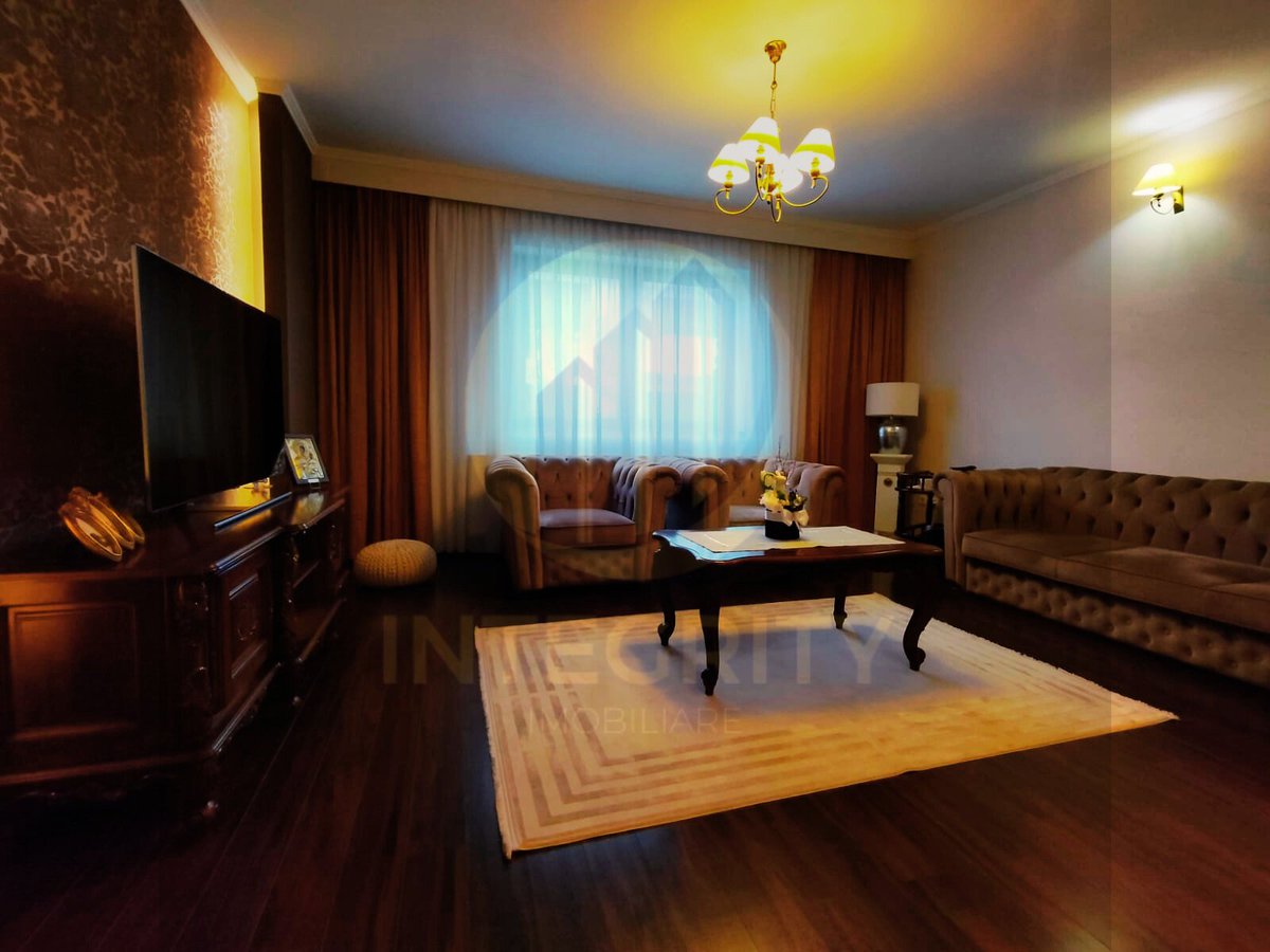 TaviOvP's tweet photo. Oază de lux și confort într-o zonă liniștită și sigură-Casa de vanzare! 5 min de centru orasului! https://t.co/HqmXQ8L0za