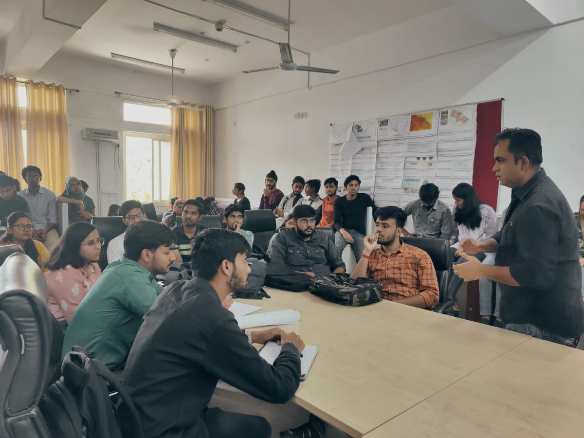 Organized Idea Generation Workshop for students with Punit Sharma, Founder of Sahayak on 25th April 2023. The workshop helped unlock creativity and fostered innovative ideas for shaping the future and unleashed students creativity #IdeaGeneration #StudentWorkshop #Innovationhub