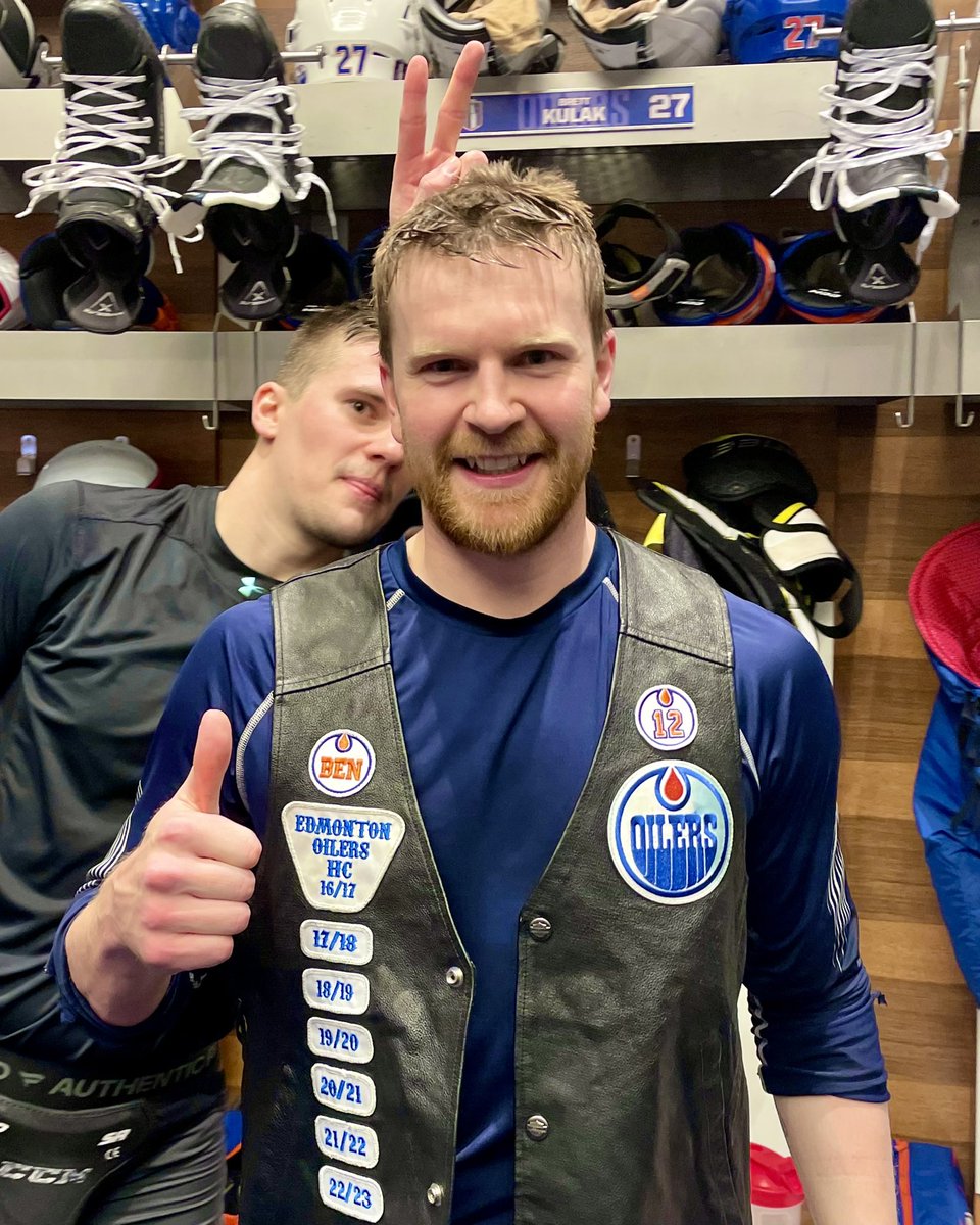 EdmontonOilers's tweet photo. Goodnight, Oil Country ✌️ https://t.co/kqE8lPJcQa