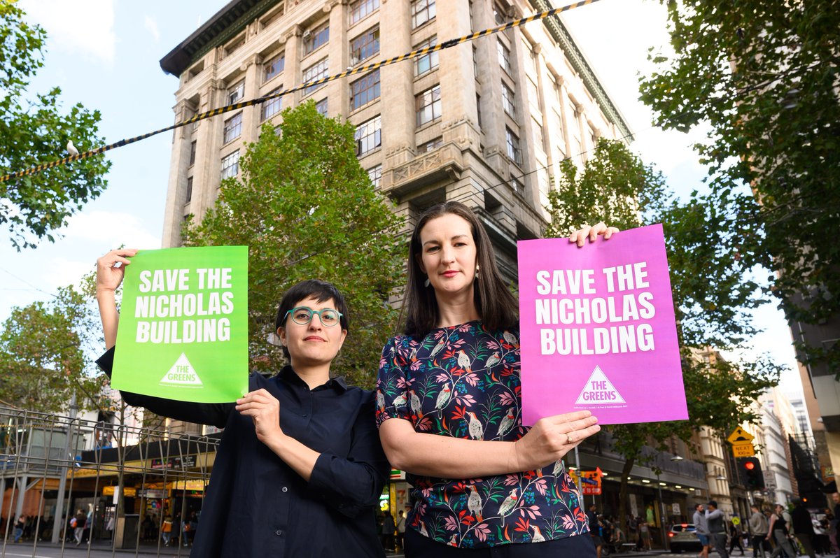 ellensandell's tweet photo. Melbourne's iconic #NicholasBuilding is currently at risk of being sold to property developers which would push out the 100s of artists & creatives who call the building home.
Sign the open letter to #SaveTheNicholasBuilding: https://t.co/N7QGUqm83P @NicholasBldg @GabrielledeVie https://t.co/JMyLsBZ7p1