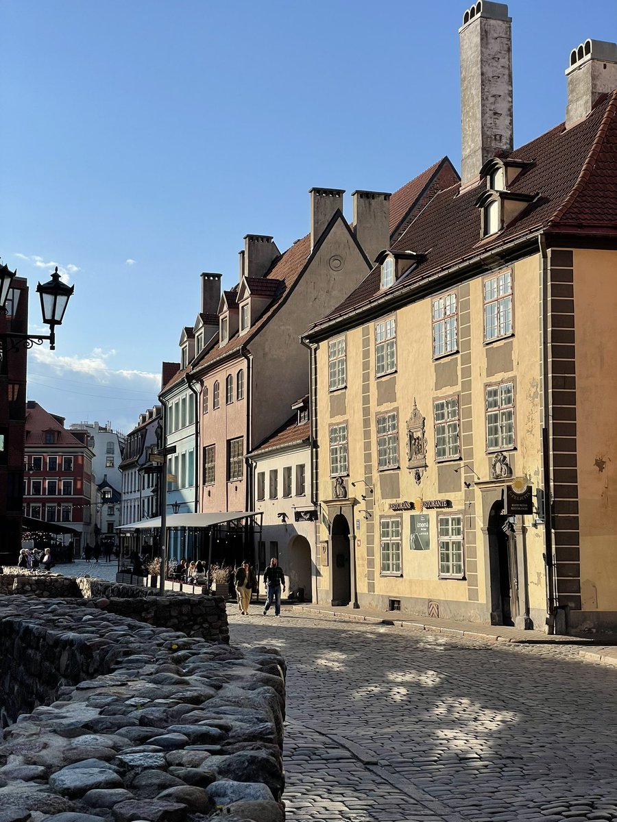 Everyrun tweet media