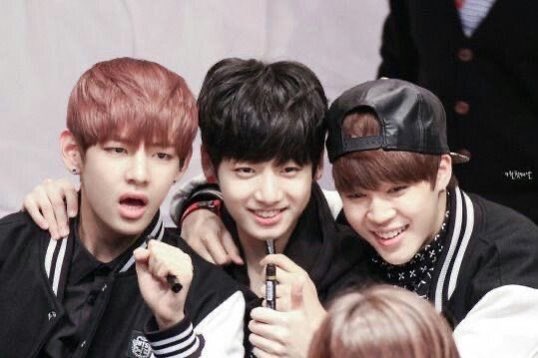 Smile7Kookie's tweet photo. They grew up so well! Our maknae line! 💜 #bts #JUNGKOOK #jeonjungkook #btsjungkook #BTSV #KimTaehyung #jimin #ParkJimin #btsjimin #BTSARMY https://t.co/jGRvZnt9cN