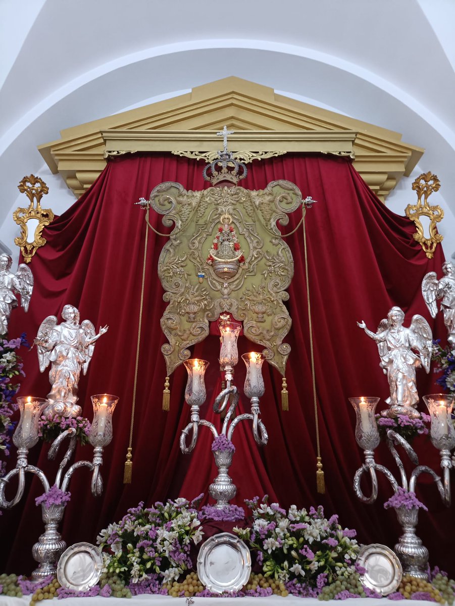 hdadchipiona's tweet photo. Asi amanece nuestra capilla para el solemne triduo que dara comienzo hoy , a las 21:30h en la Capilla de la Hdad . Será oficiada por el  Rvdo Fray Juan Jose Mejias Rodriguez ( Rector del Santuario de Ntra Sra de Regla ) sera dedicada a nuestros jovenes https://t.co/7xrmsWIE48