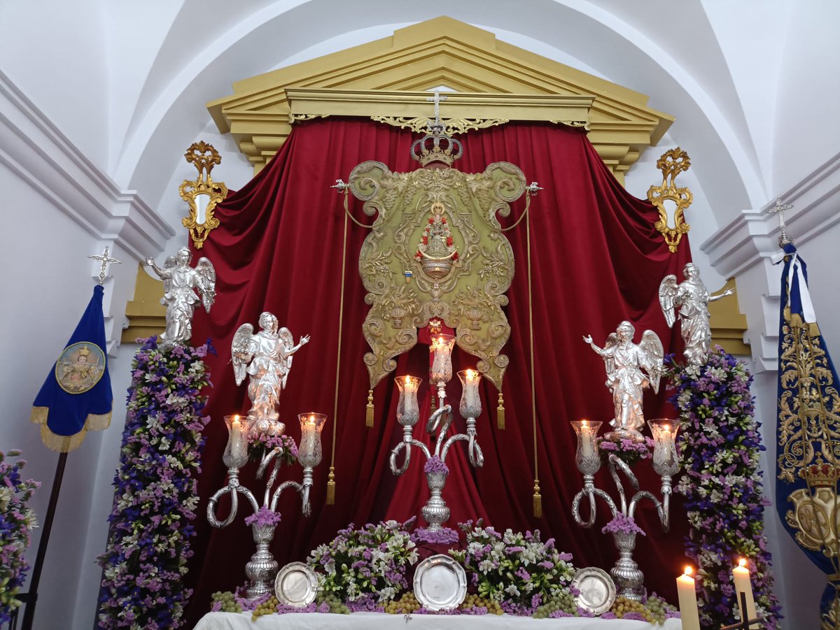 hdadchipiona's tweet photo. Asi amanece nuestra capilla para el solemne triduo que dara comienzo hoy , a las 21:30h en la Capilla de la Hdad . Será oficiada por el  Rvdo Fray Juan Jose Mejias Rodriguez ( Rector del Santuario de Ntra Sra de Regla ) sera dedicada a nuestros jovenes https://t.co/7xrmsWIE48