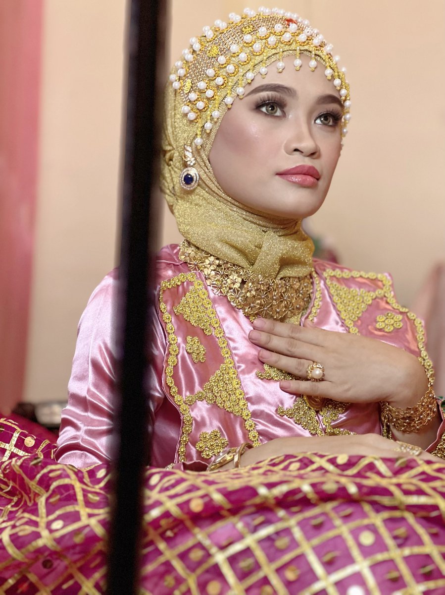 pop_ckul's tweet photo. Pangantin #Tausug #Batawi #Traditional https://t.co/TE4ilg8kpO