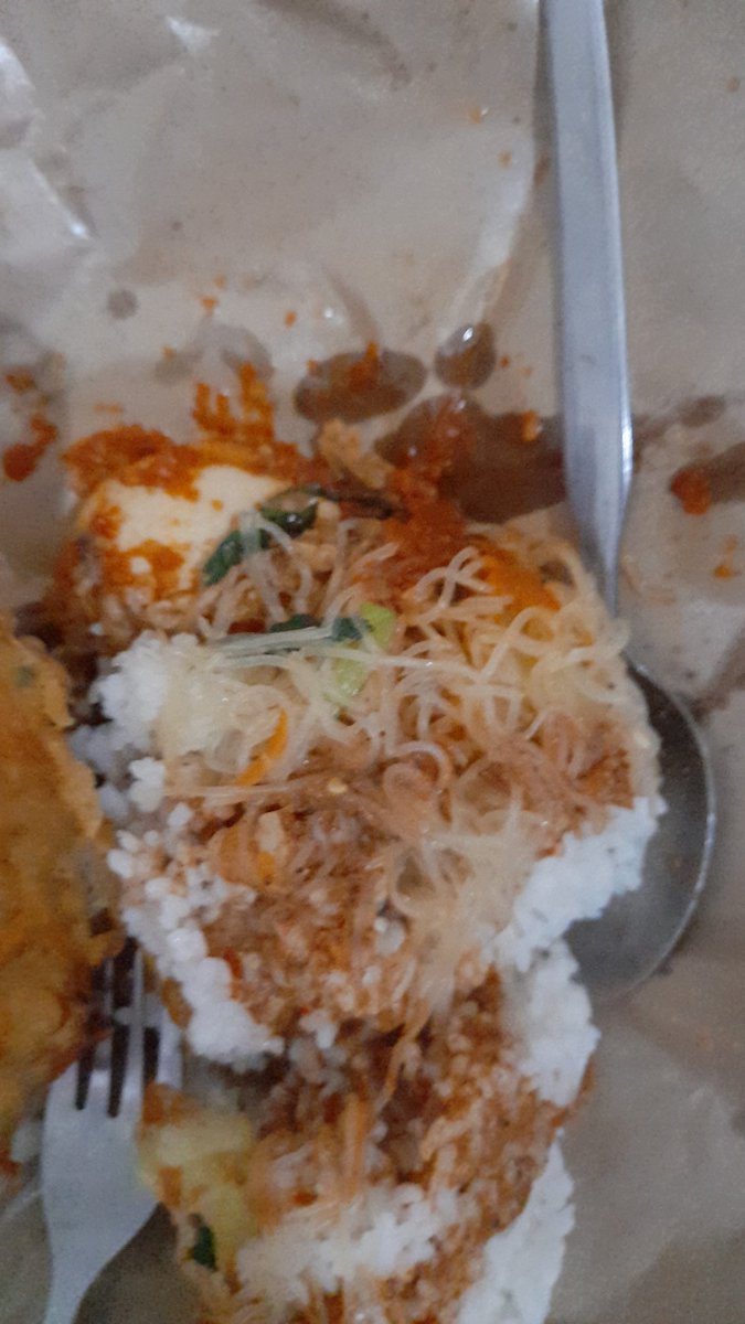 atyrinetrolley's tweet photo. @tanyakanrl HAHAHA nasduk https://t.co/DK2RIDY7lr