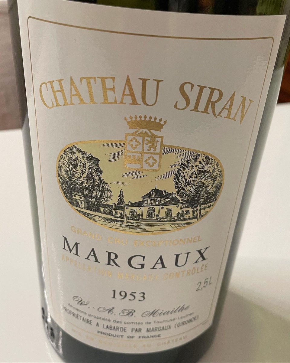 chriswinedoctor's tweet photo. A night of ‘3’s with the @academievindebordeaux. Some amazing stand-out wines, including the 1943 #chateaudoisydaene (see previous post) and 1953 Poujeaux. 1973 Corbin-Michotte also punching above its weight for such a vintage. #wine #chateausiran #chateaugazin #chateaugiscours https://t.co/aWoQs0qHtR