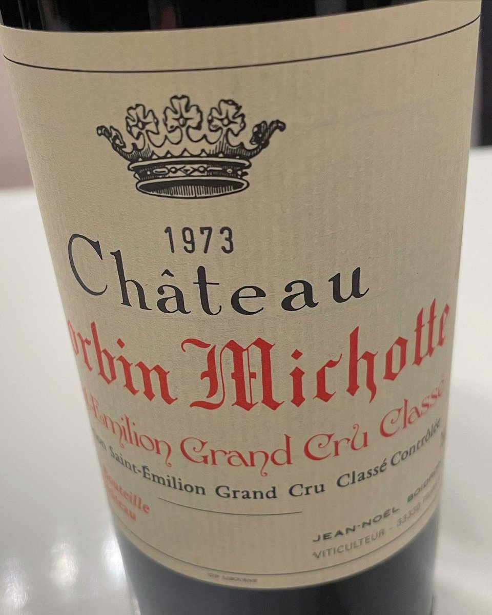 chriswinedoctor's tweet photo. A night of ‘3’s with the @academievindebordeaux. Some amazing stand-out wines, including the 1943 #chateaudoisydaene (see previous post) and 1953 Poujeaux. 1973 Corbin-Michotte also punching above its weight for such a vintage. #wine #chateausiran #chateaugazin #chateaugiscours https://t.co/aWoQs0qHtR