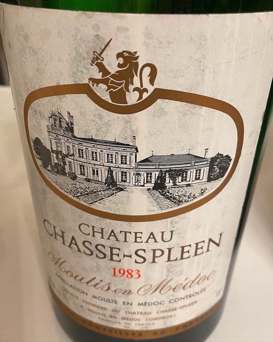 chriswinedoctor's tweet photo. A night of ‘3’s with the @academievindebordeaux. Some amazing stand-out wines, including the 1943 #chateaudoisydaene (see previous post) and 1953 Poujeaux. 1973 Corbin-Michotte also punching above its weight for such a vintage. #wine #chateausiran #chateaugazin #chateaugiscours https://t.co/aWoQs0qHtR