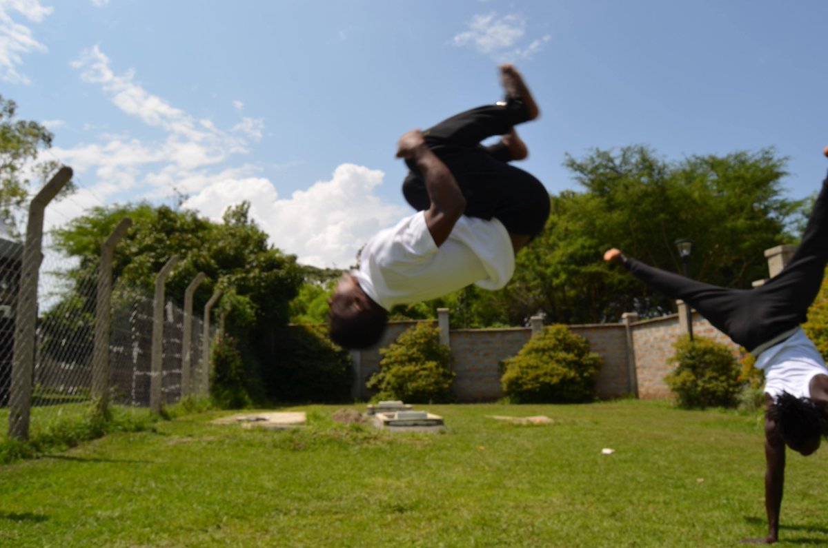 ArtsDecolonize's tweet photo. Decolonize arts platform brings together artists from all over the continent to build intercultural relations and promote peace and unity using our performances,art and communication.
#dapping
#decolonization https://t.co/wHPahc71eC