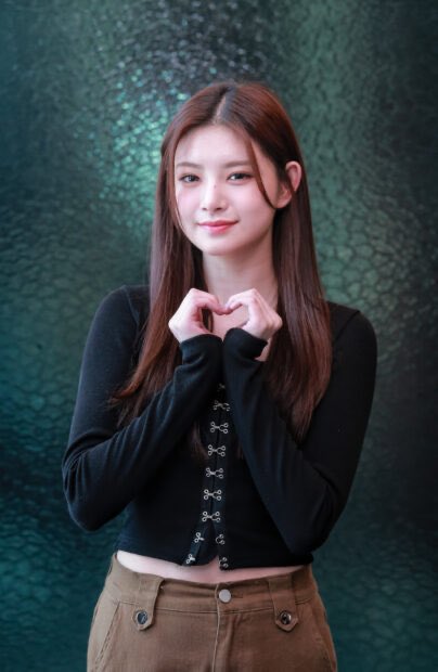 Get to know everglow, everyone is curious about us, right? When we visited Thailand, dailynews had held an interview session to let everyone knows more and we could share little tmis to you.

★̶̲ : dailynews.co.th/articles/22402…