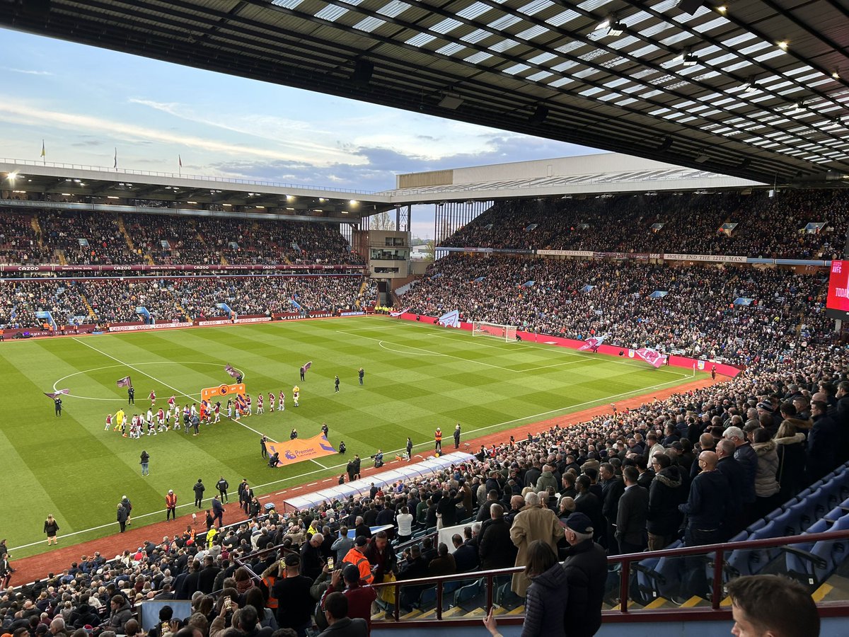 HodgsonHoward's tweet photo. So lovely to be back at my spiritual home last night, Villa Park in all it’s glory under the lights! Good first half where Moreno was once again, fantastic! 2nd half, sat in + limited Fulham to little. 10 unbeaten and 8 wins! Amazing. Thanks so much to my pal @LukeRoper77  #utv https://t.co/pn6xNDaZCz