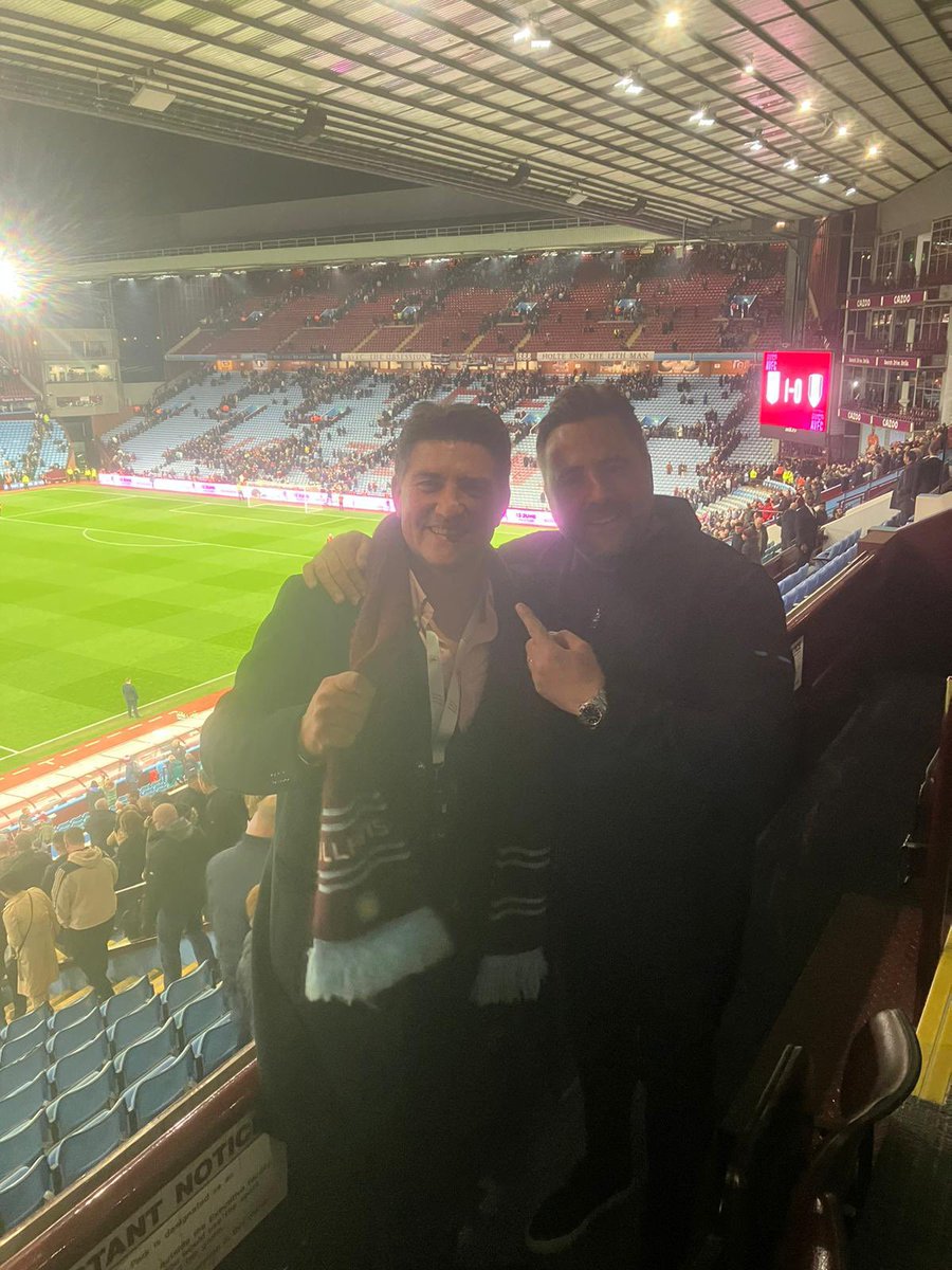 HodgsonHoward's tweet photo. So lovely to be back at my spiritual home last night, Villa Park in all it’s glory under the lights! Good first half where Moreno was once again, fantastic! 2nd half, sat in + limited Fulham to little. 10 unbeaten and 8 wins! Amazing. Thanks so much to my pal @LukeRoper77  #utv https://t.co/pn6xNDaZCz