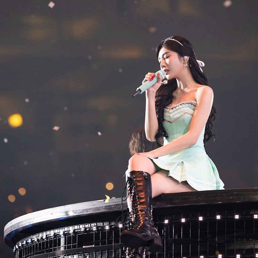 joysooyoungpics's tweet photo. Joy has worked so hard year after year since her debut in 2014. Throughout that time she has always given us 100% without any proper rest. It's now important for her to prioritize her health, rest, and recover fully. I hope she can do so in privacy and without any pressure. 💚 https://t.co/HKCP6Q3BJV