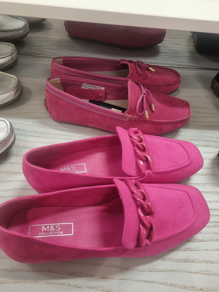 whatdaisydrinks's tweet photo. @marksandspencer Why are your standard shoes so cute and colourful and your wide fit shoes ALL dull and ugly versions? :( https://t.co/UpRcxmFzTM