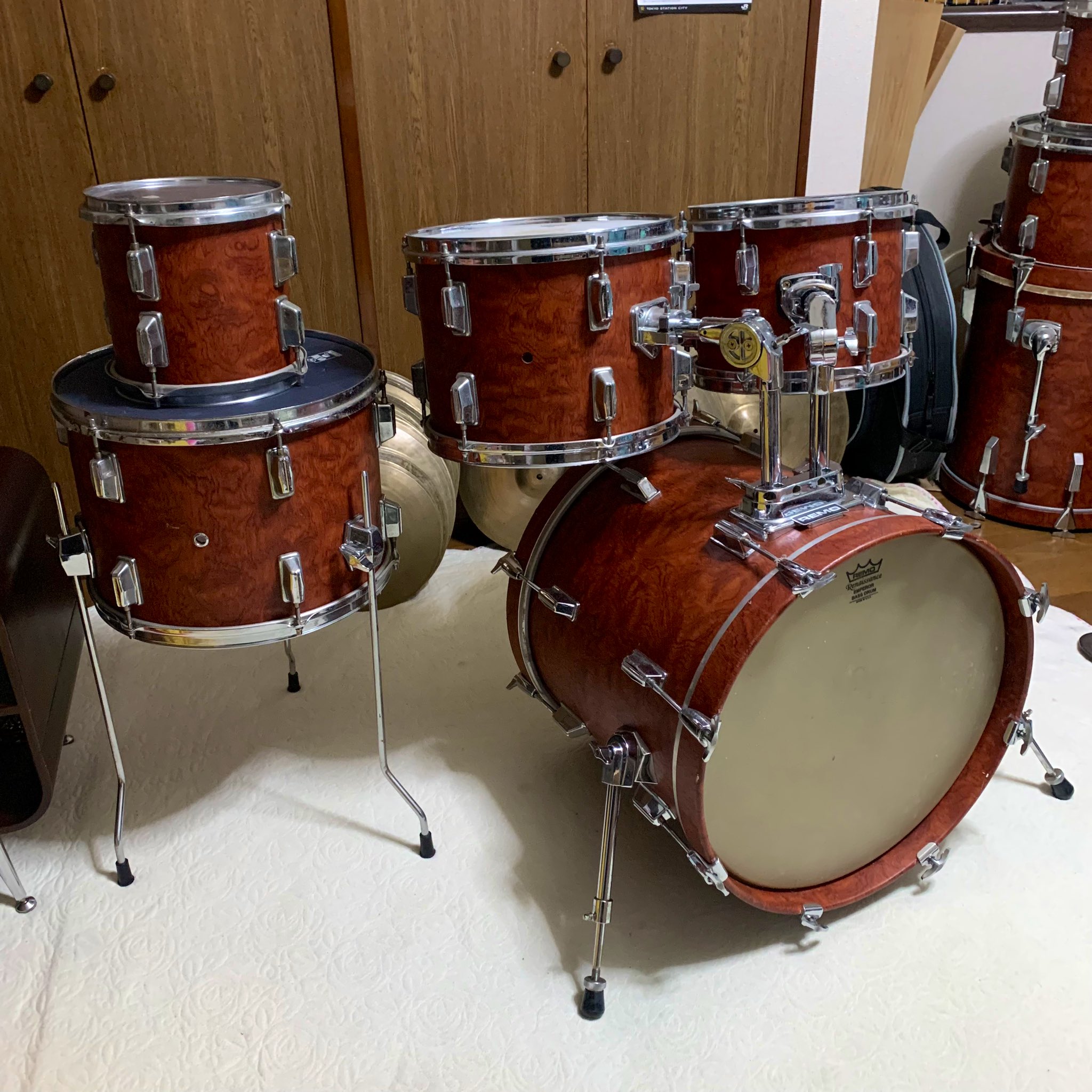 ドラムセット手放します