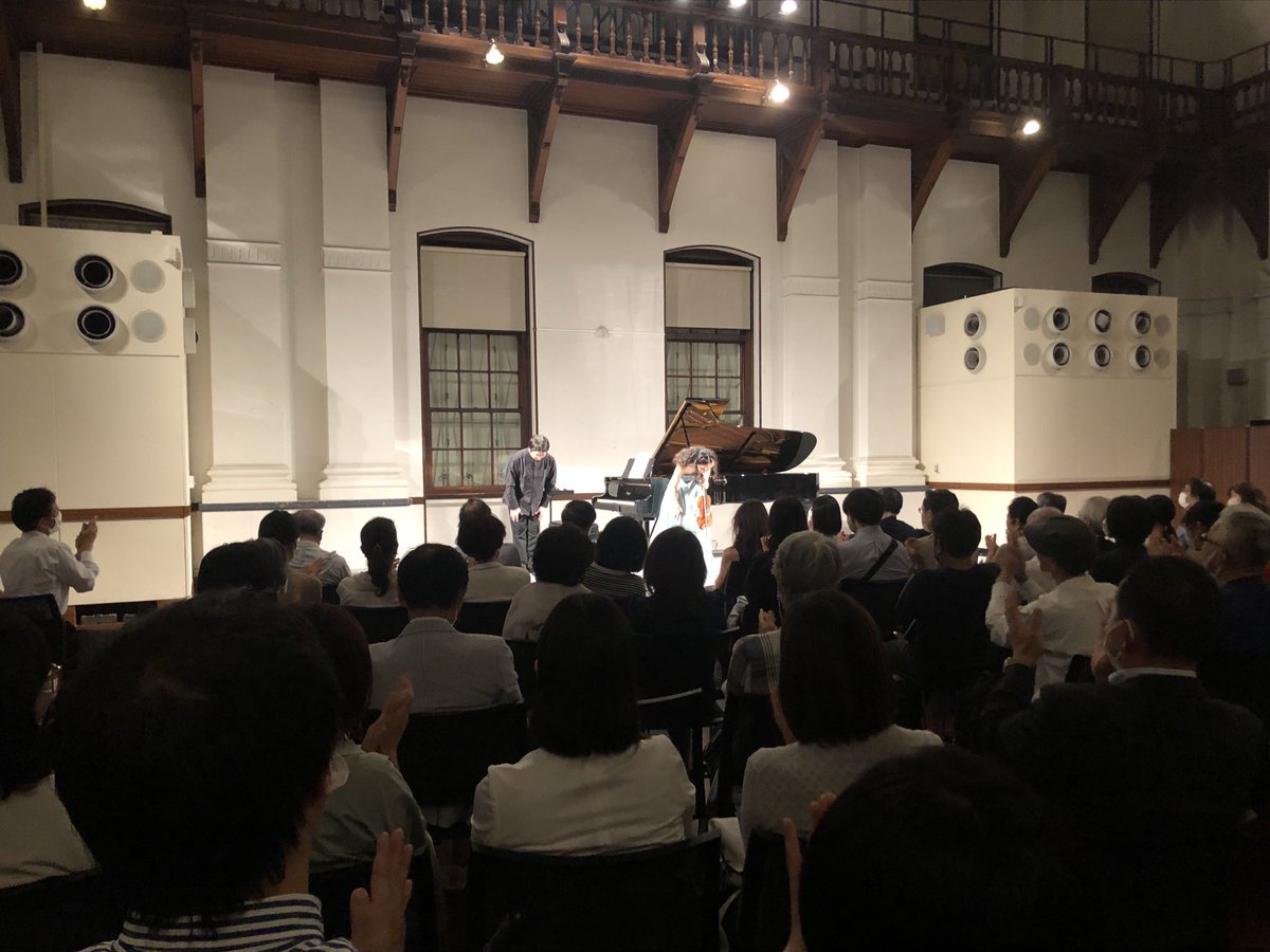 mina_girardelli's tweet photo. ミーナは熱い拍手をくださった京都のみなさまに今年もお会いできますのをとても楽しみにしています。
https://t.co/q3AAHyMW0F
#violinist #classicalmusic #MinaAokiGirardelli #ジラルデッリ青木美那 #ヴァイオリン #佐藤卓史 #悪魔のトリル #バロックザール #devilstrill #京都文化博物館 https://t.co/QgXBcvkirb