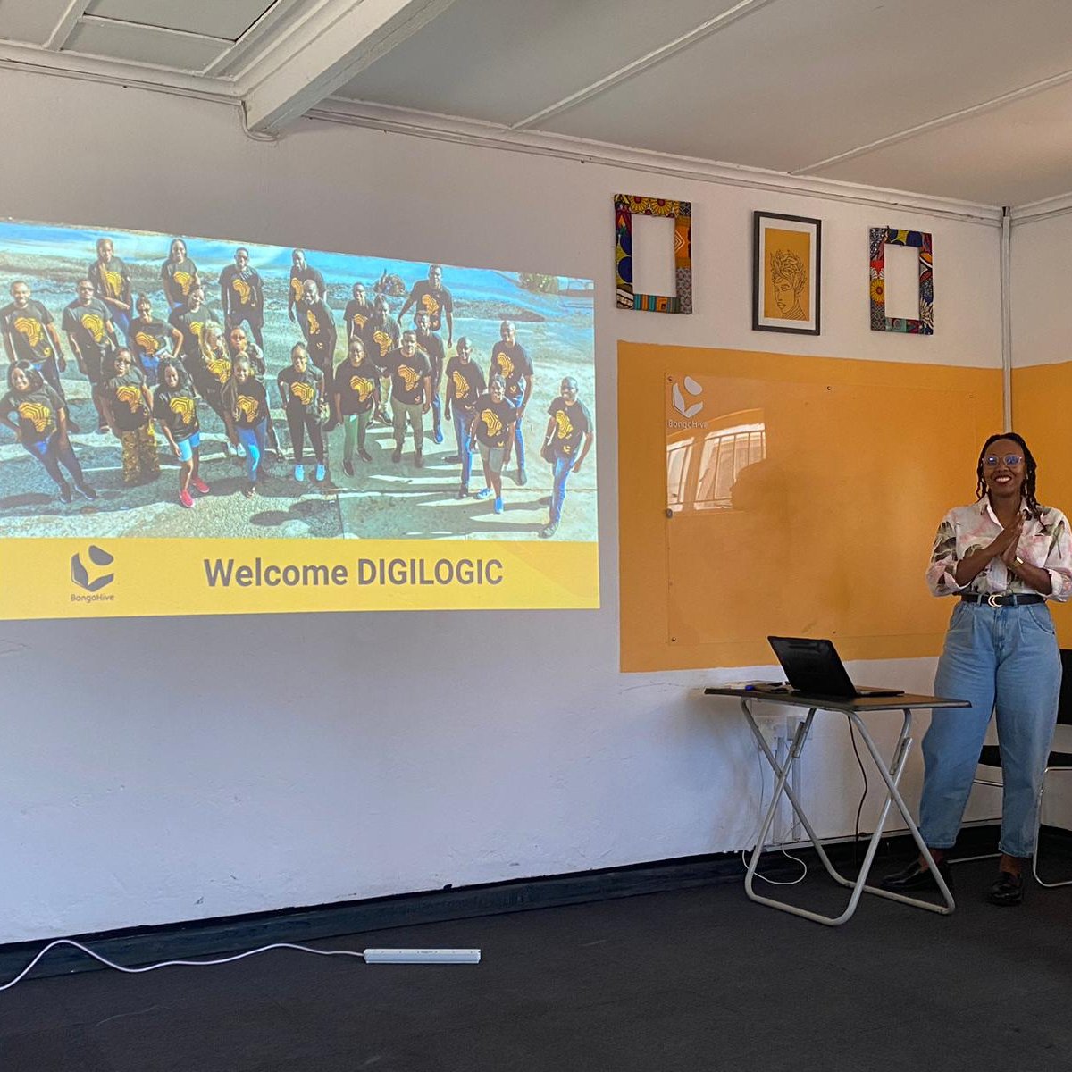 DIGILOGIC_EU's tweet photo. #DIGILOGIC team in #Lusaka at the project meeting hosted by @BongoHive meeting #MercuryLogistics and @AfriDelivery
@DigiHubLog #Endeva @MESTAfrica https://t.co/cP3GXLfnKS