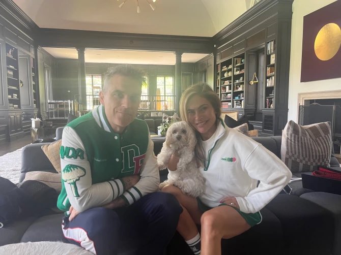 rewindrobbie's tweet photo. New interview with @robbiewilliams and Ayda: they discuss sex, Botox, Rob’s lack of OBE, reuniting with @takethat and exercise! #robbiewilliams #ryda #shopayda #TakeThat https://t.co/KQFm1E2G6O https://t.co/mj3qlyzZKI
