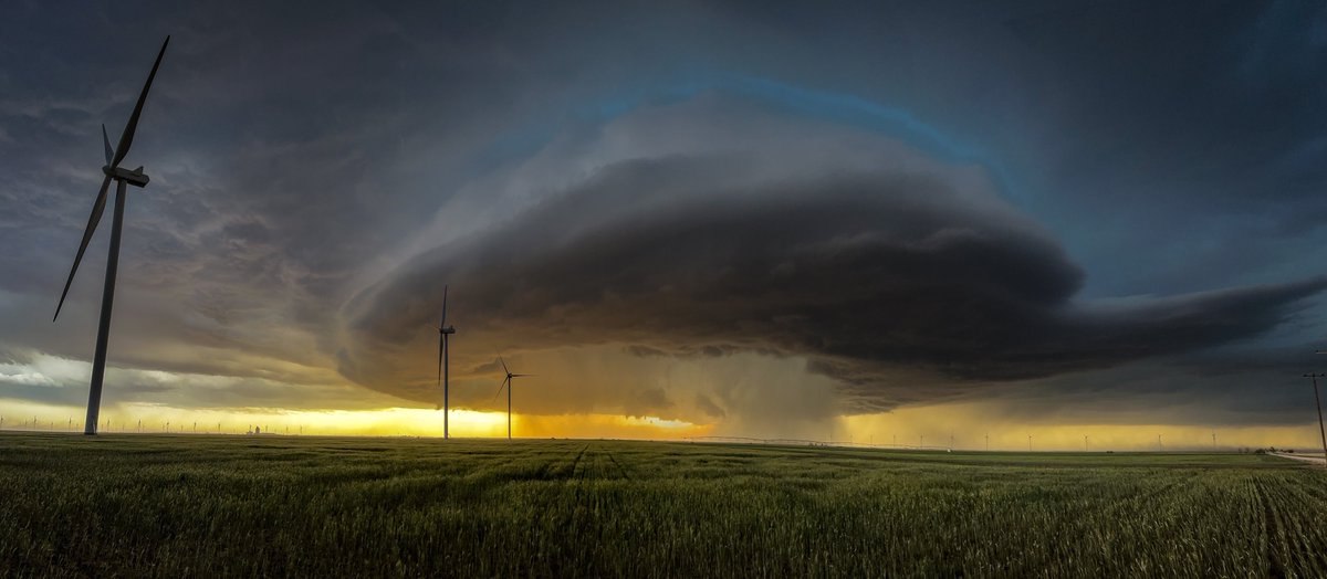 Mothership Hour near Floydada Texas this evening! 
<a href="/OreboundImages/">Jason H (AU) 🇦🇺</a> <a href="/SevereStudios/">SevereStudios</a> 
#txwx #wxtwitter #supercell