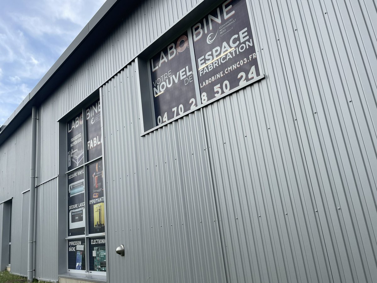 MathieuMichard's tweet photo. Hier soir Commentry Montmarault Néris Communauté a inauguré son Fablab LABOBINE.  À destination des entreprises, associations et particuliers, cet espace collaboratif participera à la dynamique du territoire communautaire ! https://t.co/lmIQ9NQgMb