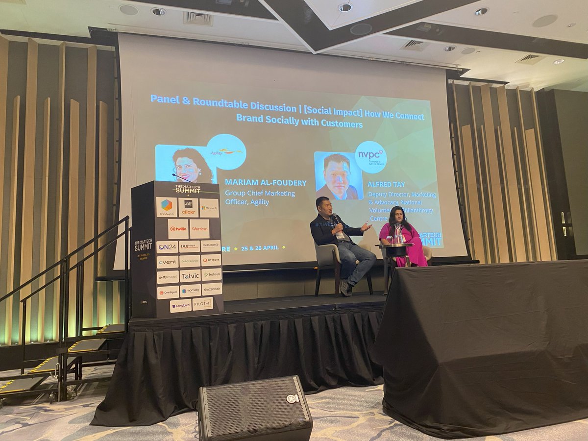 Martech_Summit's tweet photo. [The MarTech Summit Singapore - Day 2 - Track 2: It's All About the #Experience]

We're coming to the final session today with Mariam Al-Foudery @Agility &amp; Alfred Tay, #NVPC discussing "How We Connect Brand Socially with Customers".

📍Agenda: https://t.co/Wo5ze8ysTV https://t.co/hikhqBPZz9