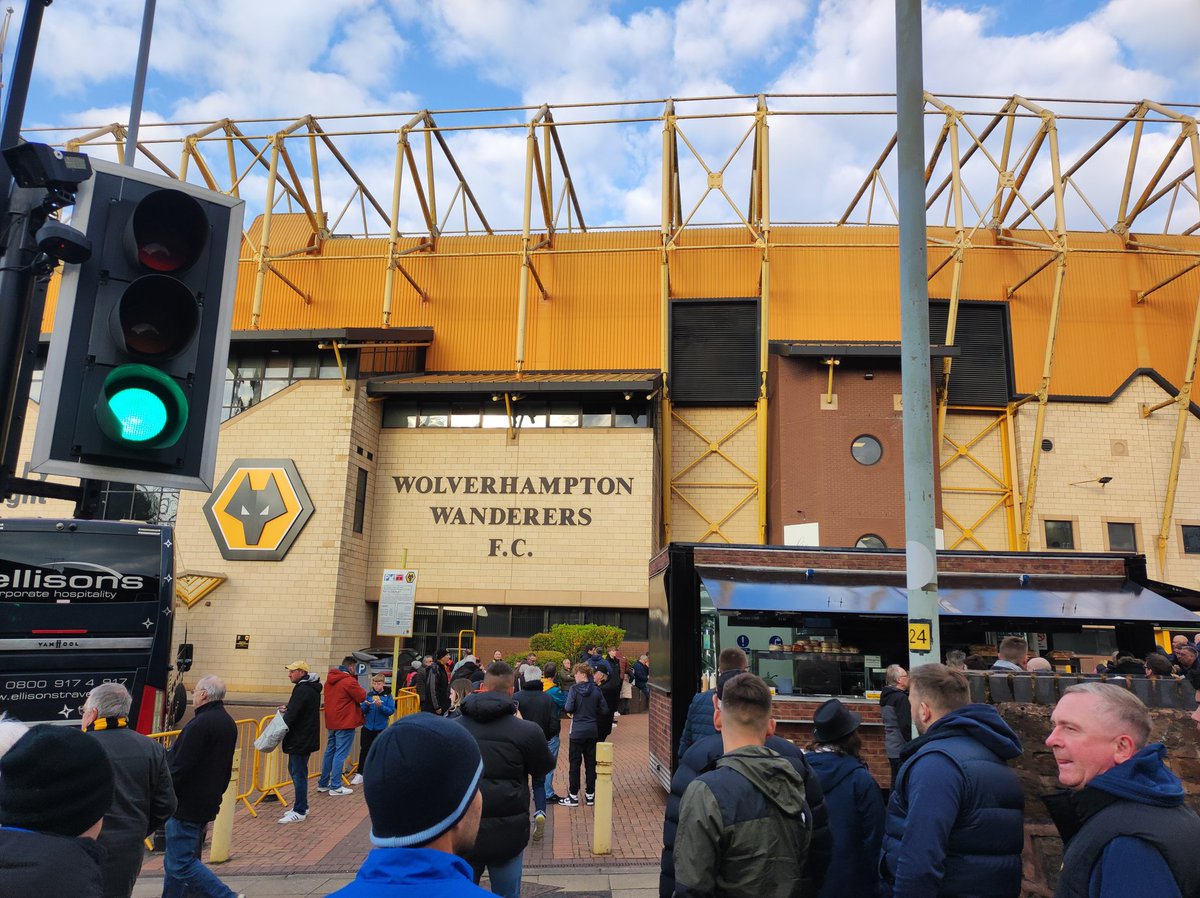 the next chapter of my mission in favor of the development of young Bulgarian coaches brought us to the Premier League. 
"Develop yourself to push others forward"