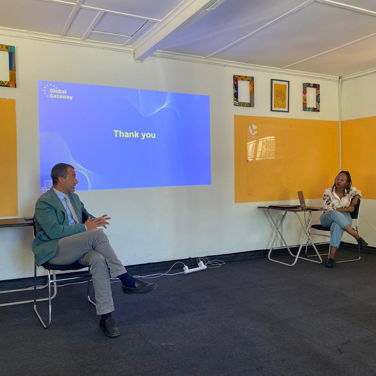 DIGILOGIC_EU's tweet photo. #DIGILOGIC team in #Lusaka at the project meeting hosted by @BongoHive meeting #MercuryLogistics and @AfriDelivery
@DigiHubLog #Endeva @MESTAfrica https://t.co/cP3GXLfnKS