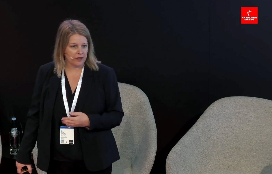 fortiss's tweet photo. Watch the talk "Simulation of deterministic wireless/wired industrial networks" by Prof. Rute C. Sofia @rute19104 at the @hannover_messe now! https://t.co/0hSVZn5wfq

#hannovermesse2023 #DetNetWiFi #wifi7 #wifi6 #HM23 #wirelesscommunications #IIoT #fortiss #fortissLab
@VDMAonline https://t.co/WH0KYLSqDz