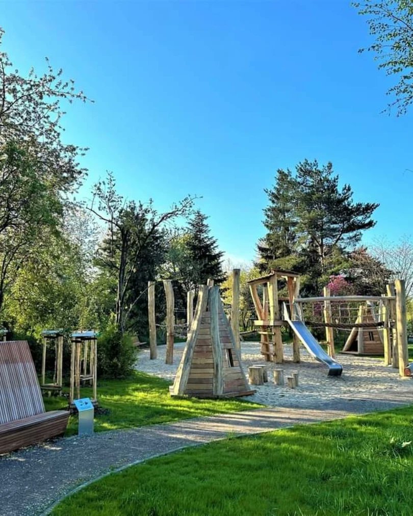 ZZMKrakow's tweet image. #Staw Płaszowski w @krakow_pl - trwają procedury odbiorowe. Już niebawem będziecie mogli planować spacery w tym niezwykle urokliwe miejscu.
Odpoczynek wśród kwitnących magnolii lada moment 🌺💚
@krakowski_BO