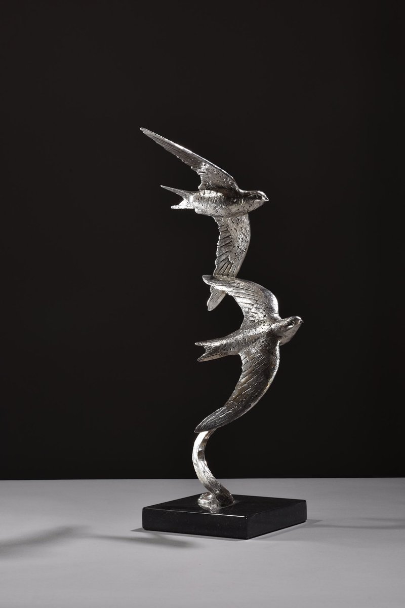 Swifts Silver 2019

hamishmackie.com/sculptures/swi…

#swifts #birds #birdsculpture #birdart #sculpture #artwork #statue #silver #silverart #silversculpture #hallmarked #hallmarkedsilver #sterlingsilver #contemporaryart #contemporarysculpture #signsofspring #signsofsummer #artcollector