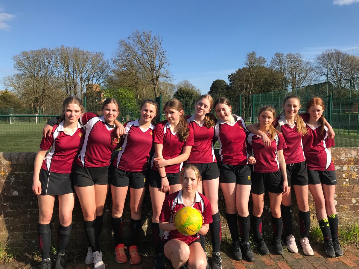 rh7_sport's tweet photo. ⚽️Congrats to our @radnorsevenoaks  U15’s for an impressive 5-1 win in the last 16 of the @SchoolsFootball National Small Schools Cup. The Girls are now through to the quarter finals! ⚽️#rhsfootball https://t.co/Ssjgwj5oGn