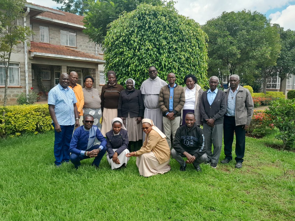 m_Augusty's tweet photo. "The witness of the Christian life and good works done with a supernatural spirit have the strength to attract men to faith and to God" (Catechism of the Catholic Church, 2044).
#JPICFA #CCFMCtraining https://t.co/Okxkj3NAFh