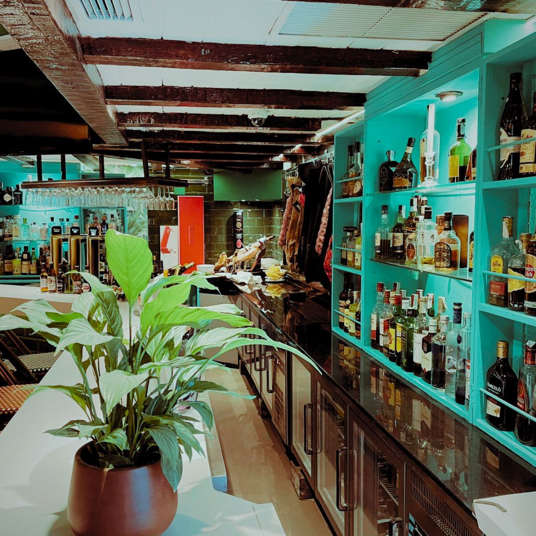 befooder's tweet photo. Cocina española y mediterránea en el centro de Madrid🌇
Dudua Palacio
📍Pza. de España 9 / Cta. de San Vicente 2, 28008, Madrid, España
👉 Más ℹ y reservas en nuestra web | app https://t.co/q86iObmUQn o escríbenos por privado
#Madrid #Restaurants #duduapalacio #totalfood https://t.co/jWYSmRUc1k