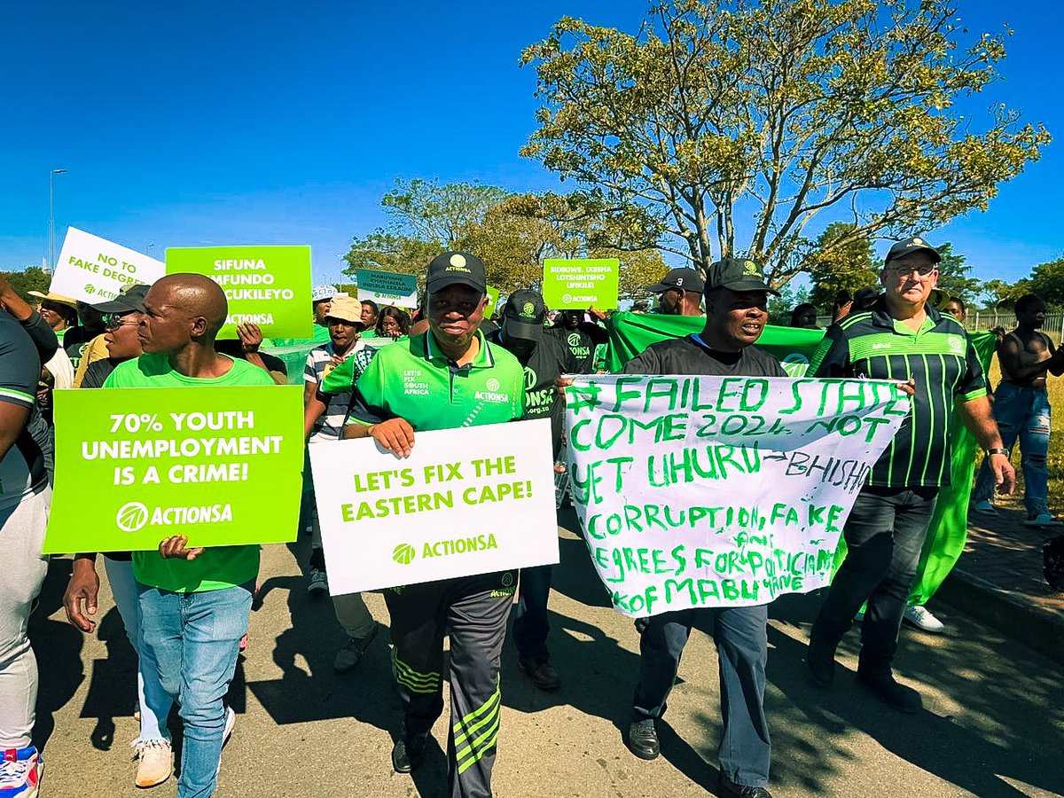 Under the leadership of our president <a href="/HermanMashaba/">Herman Mashaba</a> and Eastern Cape Chairperson <a href="/AtholT/">Athol Trollip</a>, we delivered our memorandum of demands to the Office of the Premier <a href="/OscarMabuyane/">Premier Lubabalo Oscar Mabuyane</a>!! Sihoyeni <a href="/EASTERNCAPEGOV/">Eastern Cape Provincial Government</a>!!  #ActionSABhishoMarch #LetsFixEasternCape #LetsFixSouthAfrica