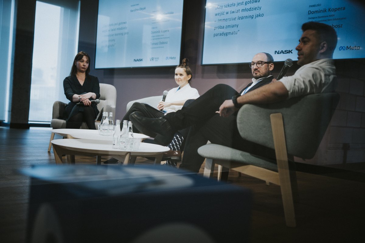 HK_Poland's tweet photo. Po raz kolejny wsparliśmy Klienta przy organizacji świetnego projektu! 🤩 Meta wraz z VRheroes, pod patronatem NASK, zainaugurowali warsztaty dla nauczycieli „Meta VR&amp;AR dla edukacji”. 🔝 Jest to wydarzenie cykliczne! 🙌

#Meta #publicrealtions #HKStrategies https://t.co/V9CFknBYTB
