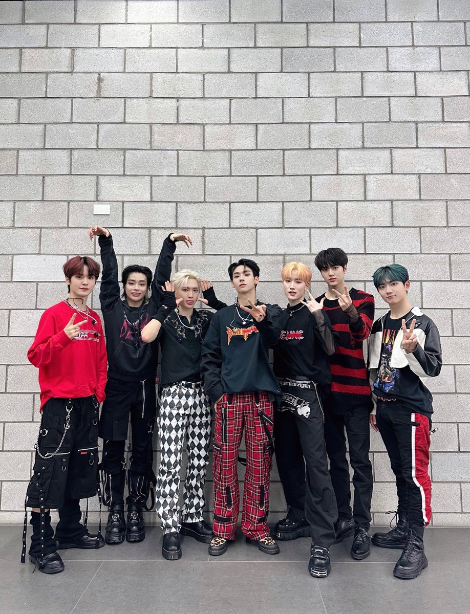 JaewonFrance's tweet photo. 🌀 | TWITTER | 26.04.2023

Mise à jour du compte Twitter de Tempest avec Hwarang

#TEMPEST #JAEWON #SONGJAEWON #송재원 #탬페스트 #TPST
~~~~~~~
Cr :  @TPST__official https://t.co/pU07gtUhyn