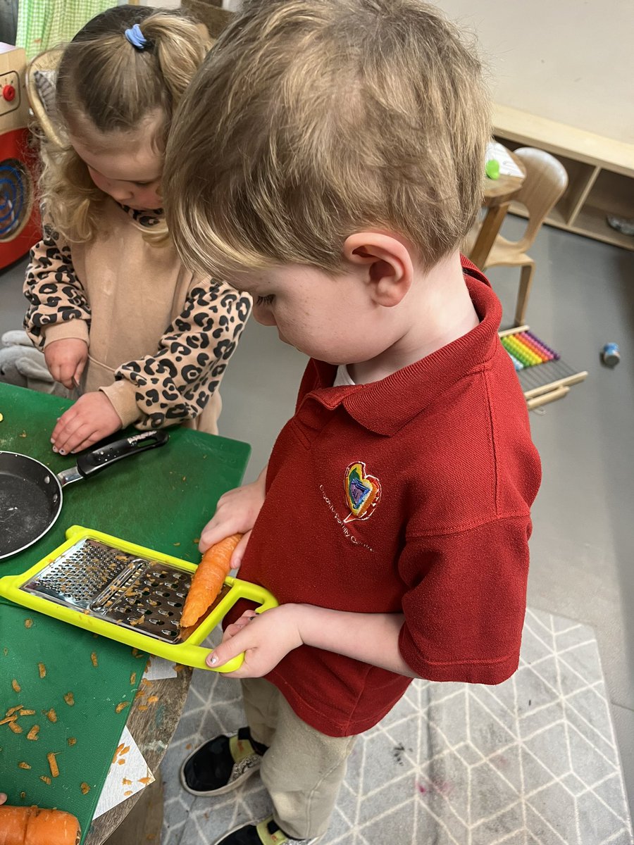 nurserycrookfur's tweet photo. Lots of chopping and grating in the home corner this morning 🥕🥔 #developinglifeskills https://t.co/xKq3frsflm