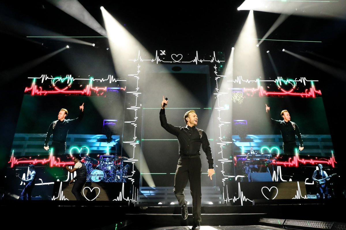 My happy place 😁 What a First week of the Marry Me tour 💒💐 Glasgow, Newcastle, Cardiff 👏🏻 overwhelmed by all the love! Great to be back up there! I have the best fans.. pure and simple! 🤓❤️ If you can’t get to a UK show, you can join me on my global livestream!! Grab your