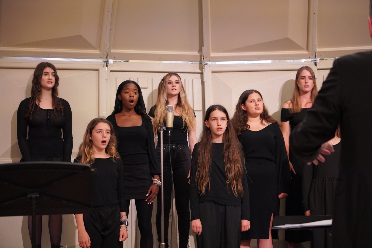 Di_R0's tweet image. A few photos from our Spring Concert for Band, Orchestra and Choir. Students explored the statement of inquiry: Our identity evolves when we lead and overcome boundaries. Students studied independence, responsibility &amp;amp; "reaching" to play challenging music. #AISlearns #mypmusic