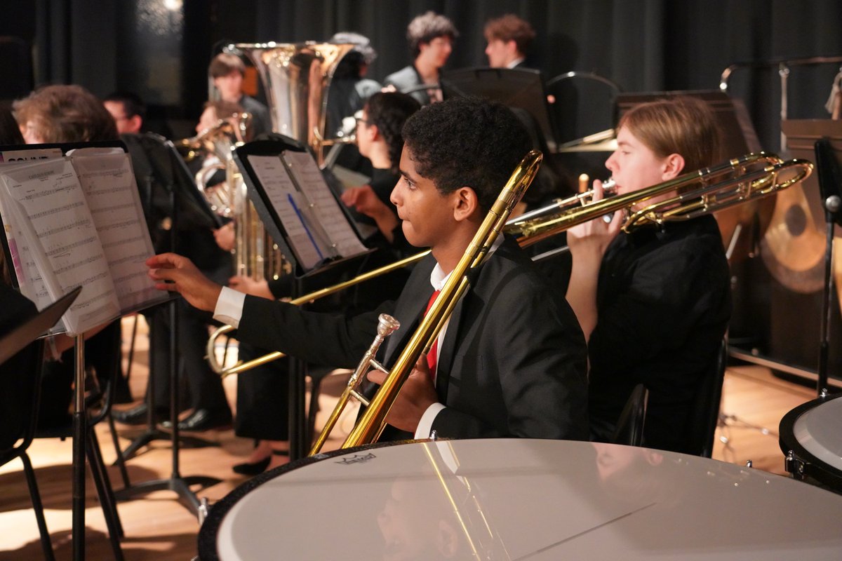 Di_R0's tweet image. A few photos from our Spring Concert for Band, Orchestra and Choir. Students explored the statement of inquiry: Our identity evolves when we lead and overcome boundaries. Students studied independence, responsibility &amp;amp; "reaching" to play challenging music. #AISlearns #mypmusic